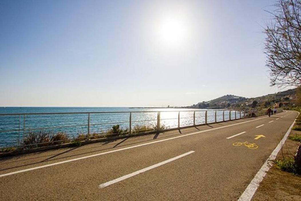 Casa Fiorenza Parcheggio Privato Sanremo Luaran gambar