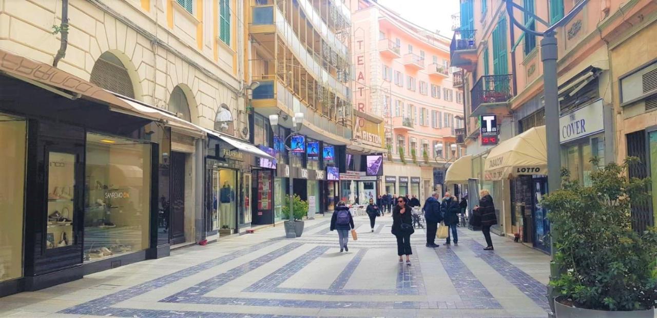 Casa Fiorenza Parcheggio Privato Sanremo Luaran gambar
