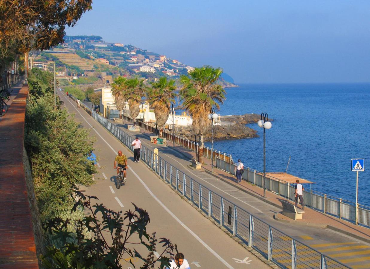 Casa Fiorenza Parcheggio Privato Sanremo Luaran gambar