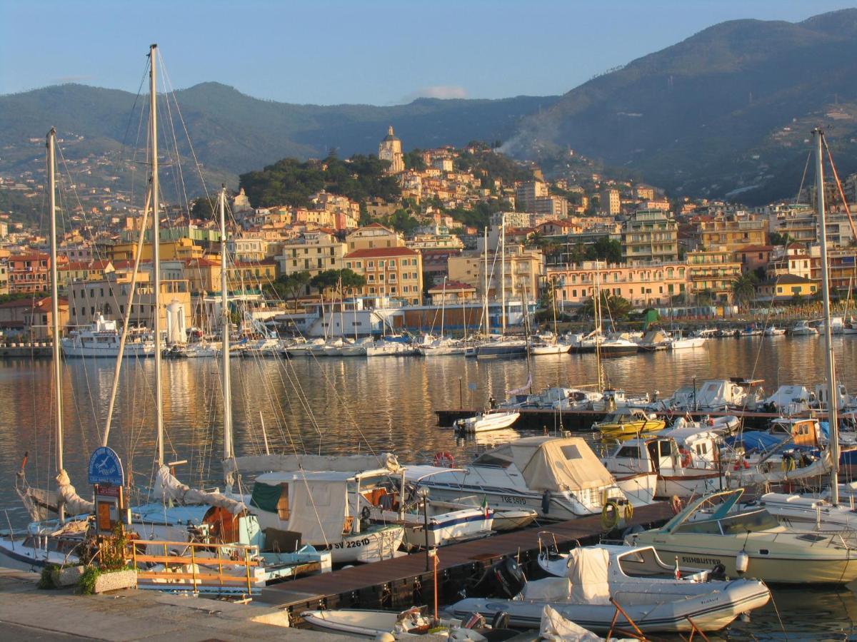 Casa Fiorenza Parcheggio Privato Sanremo Luaran gambar