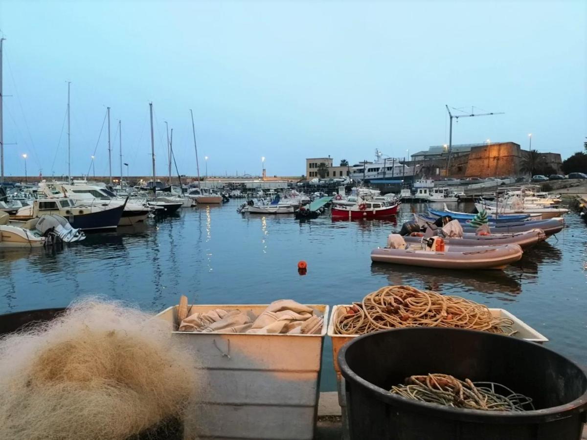 Casa Fiorenza Parcheggio Privato Sanremo Luaran gambar