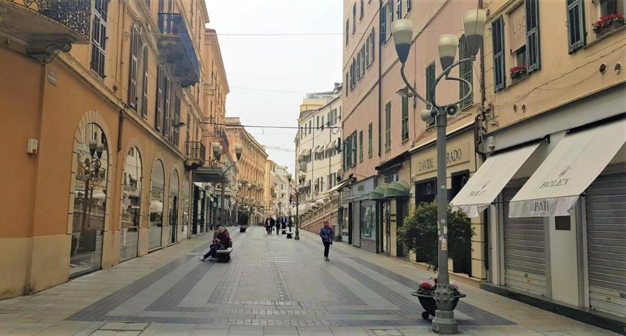 Casa Fiorenza Parcheggio Privato Sanremo Luaran gambar