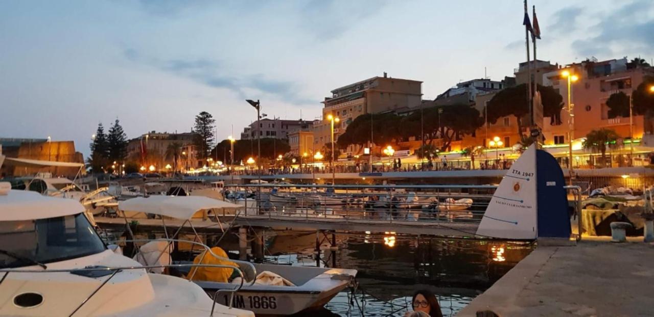 Casa Fiorenza Parcheggio Privato Sanremo Luaran gambar