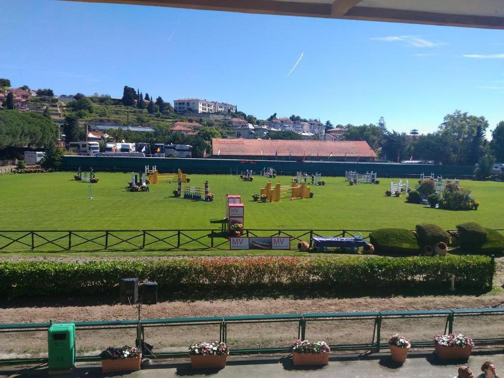Casa Fiorenza Parcheggio Privato Sanremo Luaran gambar